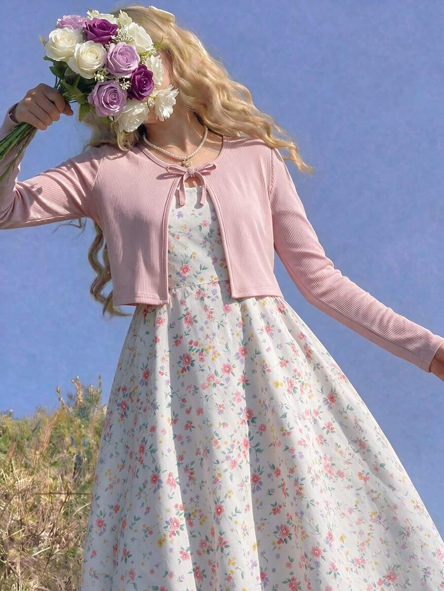 SHEIN Sparklyn 少女粉色蝴蝶結細肩帶洋裝,度假、返校、日常度假派對,白色碎花夏季可愛風 - 粉色 - 查看 1