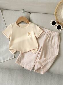 SHEIN Playful Pals 女嬰蝴蝶結刺繡短袖T恤與條紋長褲休閒套裝 - 黃色 - 查看 2