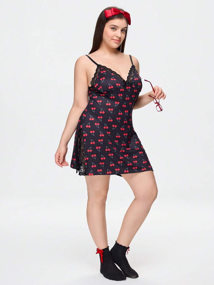 Bonmuse 1 buah Gaun Tidur Camisole Wanita Ukuran Besar Bahan Rayon Motif Ceri dengan Hiasan Renda dan Pita, Belahan Samping - Hitam - View 1