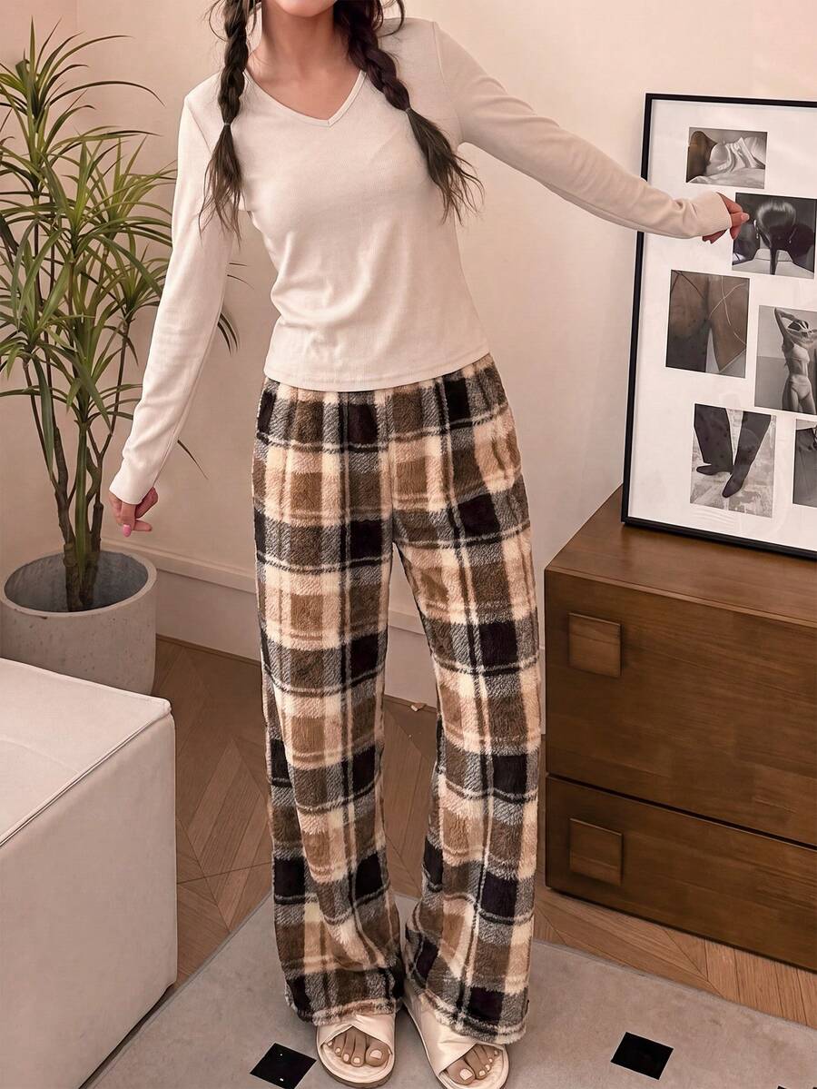 SHEIN Tween Girl Tween Girl Simple Casual -Neck Ribbed Knit Long Sleeve T-Shirt & Plaid Pattern Pajama Pants, Comfortable Set 2pcs, Suitable For Spring And Autumn - Khaki - View 1
