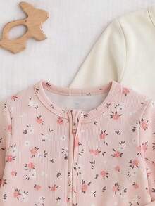 SHEIN 女嬰可愛休閒針織卡通兔子圖案長袖居家服連身褲2件套 - 粉色 - 查看 3