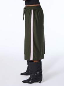 COUREZ Low Rise Longline Basketball Shorts , Y2K Shorts For Women Fall Streetwear Baggy Pants - Dark Green - View 10
