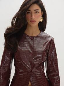 MUSEYN Jaket Peplum Bertekstur Burgundy dari Kulit PU dengan Potongan Pinggang - Coffee Brown - View 5
