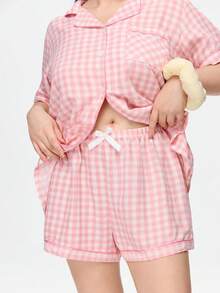 Bonmuse 2件組女款大尺碼舒適格紋印花春夏短袖翻領上衣與蝴蝶結短褲睡衣套裝 - 粉色 - 查看 9