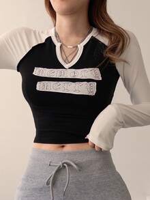 DAZY Women's Letter Pattern Colorblock Casual Everyday Long Sleeve T-Shirt - Black and White - View 4