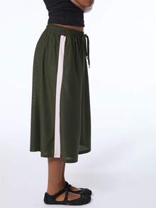 COUREZ Low Rise Longline Basketball Shorts , Y2K Shorts For Women Fall Streetwear Baggy Pants - Dark Green - View 8