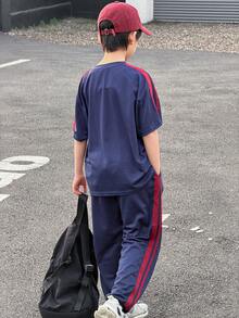 SHEIN 两件套男童休闲短袖上衣和长裤套装，舒适百搭的运动简约风，适合室内、室外、日常、运动、玩耍、聚会、拍照、度假等各种场合，四季皆宜。 - 寶藍色 - 查看 2
