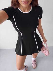Dewbera Dewbera 女式网球健身户外修身白色短袖运动连衣裙，配有短裤和手机口袋 - 黑色 - 查看 1