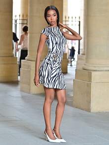 Mima John Elegant Resort Style Zebra Print Metal Decor Ruched Mini Dress, Summer Vacation Beach Outfit, Hawaii Wear,Summer Dresses For Women White - White - View 4