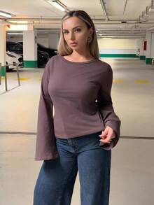 Jeta Ari Brown Round Neck Long Sleeve Flare Cuff Casual Versatile Daily T-Shirt For Women - Brown - View 1