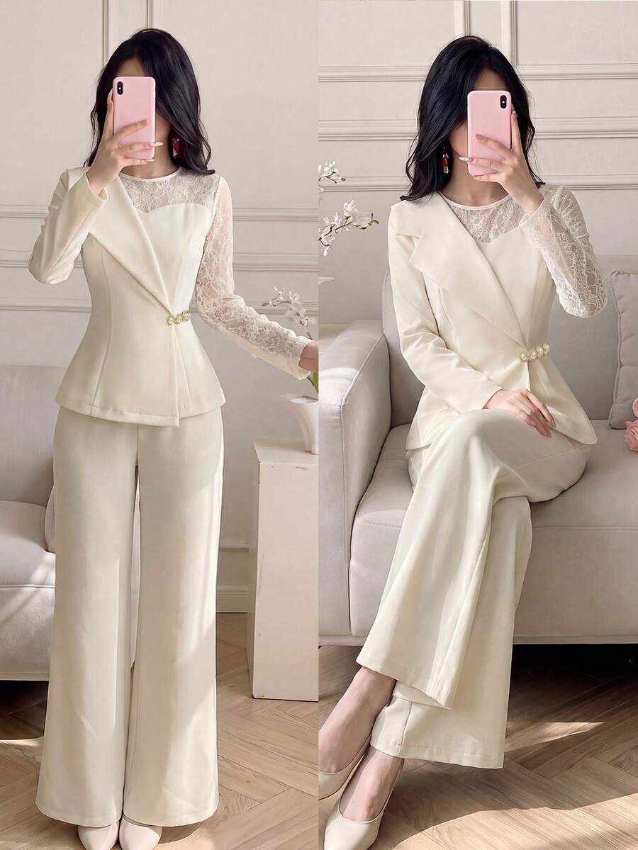 Celisse Costume d'affaires mature d'automne avec panneau en dentelle, blazer enveloppant à manches longues avec décoration de perles & pantalon large, couleur pâle - Nude - Voir 1