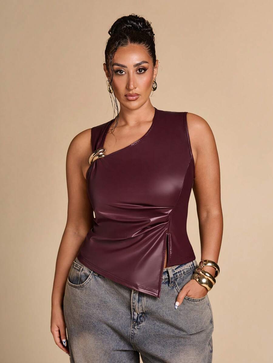 SHEIN BAE CURVE Atasan Wanita Ukuran Besar dengan Hiasan Gesper Logam, Berlipit, dan Hem Asimetris untuk Musim Dingin - Burgundy - View 1