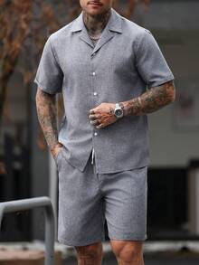 Manfinity CasualCool 男士成熟休閒深灰色編織短袖襯衫與短褲套裝 - 深灰色 - 查看 3