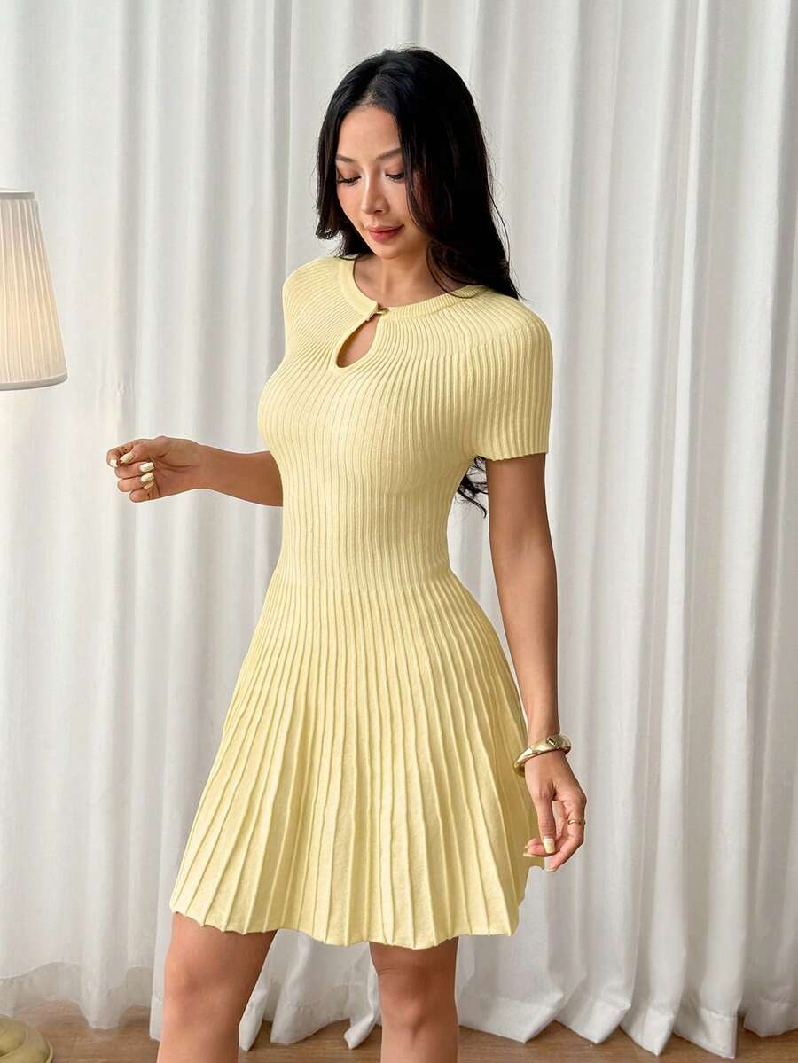 SHEIN PETITE Elegant, Minimalist Yellow Knit A-Line Dress For Petite Women-Perfect For Commuting. - Yellow - View 1