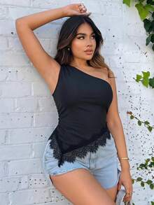 SHEIN SXY Atasan Crop Top Wanita Warna Hitam dengan Elastisitas Tinggi, Bahan Rajut, Asimetris, Satu Bahu, dan Detail Renda Kontras, Model Pas Badan - Hitam - View 5