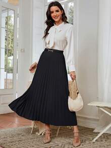 Modelyn Elegant Metal Buckle Decor Pleated Skirt Fall - Black - View 6