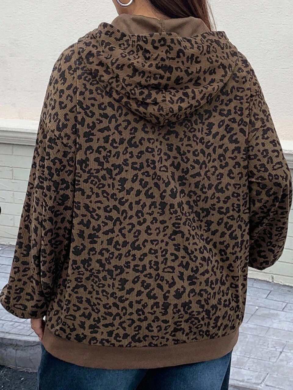 Dazy Plus Plus Size Women's Loose Leopard Print Half-Zip Pullover Sweatshirt, Long Sleeve Streetwear Style Fall Plus Size T Shirts For Women