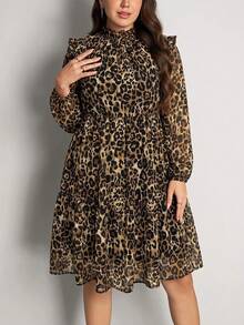 Comfylo Gaun Wanita Ukuran Besar Modis Motif Leopard dengan Kerah Berkerut dan Lengan Lentera untuk Musim Gugur - Coklat - View 5