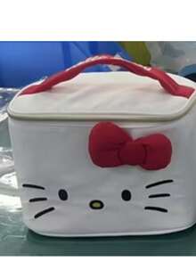 HELLO KITTY AND FRIENDS | SHEIN 可愛貓咪印花大容量聚酯纖維化妝包，附3D蝴蝶結與提把，旅行與日常使用化妝收納袋 - 紅色蝴蝶結款 - 查看 7