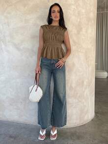 Aloruh 女款優雅法式歐風圓領素色抽褶無袖深棕色上衣，適合早午餐約會夏季穿著 - 淡黃色 - 查看 3
