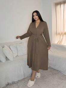 Napfluff CURVE Napfluff CURVE Slouchy Minimalist Long Plus Size Robe, Elegant Tie Waist Comfortable Loungewear - Brown - View 4