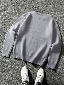 Manfinity CasualKnits 男士字母圖案休閒日常長袖針織衫 - 淺灰色 - 查看 2