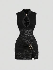 Sweetra Gaun Mini Bodycon Seksi Transparan untuk Pesta Liburan dengan Belahan Pendek dan Patchwork Renda - Hitam - View 1