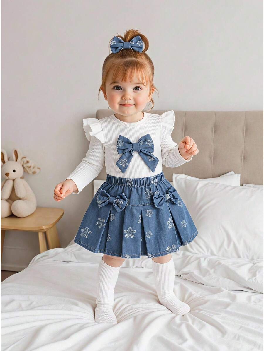 SHEIN Playful Pals 2件組幼女針織上衣與裙子套裝,可愛白色藍色蝴蝶結荷葉邊花卉印花百褶飛袖圓領常規款,生日秋季公主芭蕾風 - 白色 - 查看 1