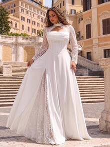 Glamrae Robe de mariée grande taille élégante, glamour et romantique, en tricot extensible blanc avec dentelle contrastante, manches longues, col en dentelle transparente, bordure en dentelle, volants plissés, taille en V et ourlet évasé (robe de mariée à travail lourd) - Blanc - Voir 1