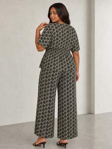 ELLERISSA Setelan Blus Leher V Motif Bunga Kecil Warna Cokelat Kopi Ukuran Plus dan Celana Panjang Lebar - Coffee Brown - View 2