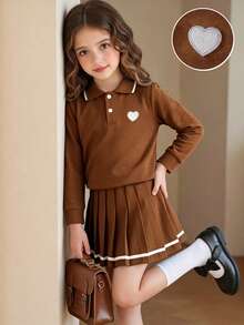 SHEIN 返校季 4-7 歲女童可愛海軍藍裙裝套裝，長袖領口上衣配愛心刺繡貼布 + 百褶迷你裙，春夏兒童服飾，適合女童校服禮物、休閒穿著、外出、姐妹聚會、派對 - 棕色 - 查看 5