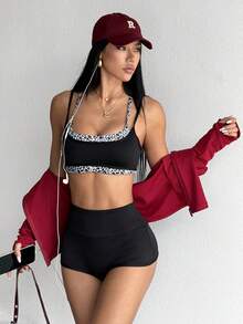 SHEIN Dewbera 女款休閒豹紋拼色背心與修身短褲運動套裝 - 黑與白 - 查看 1