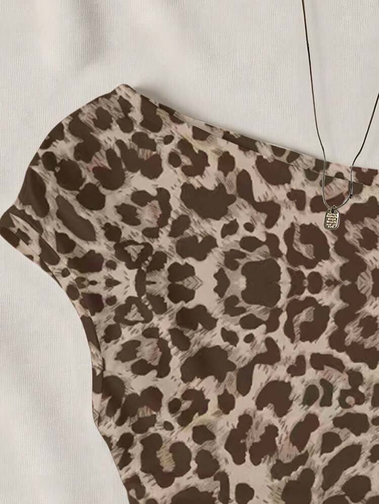 1 Random Piece, Vintage Leopard Print, Teen Girls White Casual Minimalist Fitted Asymmetric Ruched Cropped Top, Suitable For Spring And Summer, Personalized Outfit, Daily Home Street Vintage Style, Comfortable And Easy, Children's Autumn Layering, Y2K, Sports Set, Outing, Street Photography - Multicolor - View 4