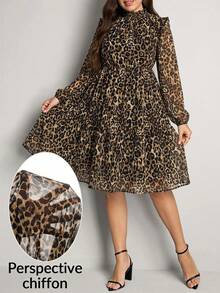 Comfylo Gaun Wanita Ukuran Besar Modis Motif Leopard dengan Kerah Berkerut dan Lengan Lentera untuk Musim Gugur - Coklat - View 6