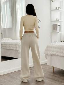 SHEIN EZwear 杏色女士休闲百褶短款上衣和阔腿抽绳腰裤套装 - 杏色 - 查看 2