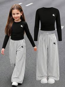 Casuvi Kids 女童秋冬修身長袖條紋寬腿褲兩件套，黑色百褶短款長袖上衣搭配白色馬騎士與直條紋寬腿褲，黑色馬騎士設計呼應，簡約休閒時尚女童套裝 - 彩色 - 查看 1