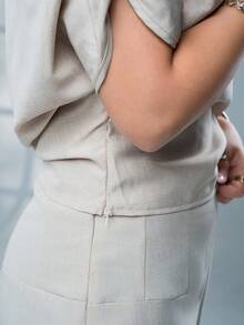 SARA VAULT 女款夏季新品簡約優雅極簡亞麻通勤寬領露肩上衣與寬腿褲套裝 早午餐米色白色 - 白色 - 查看 7