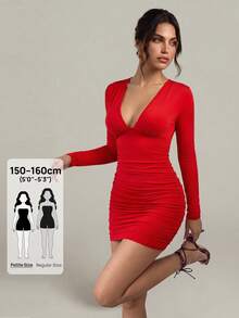 SHEIN PETITE Vestido ajustado con escote profundo y fruncido, para mujeres de talla pequeña - Rojo - Ver 8