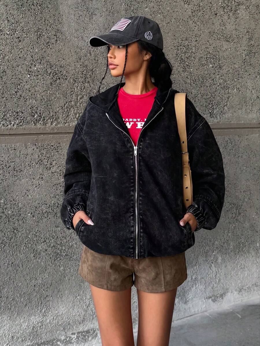 SHEIN 青少年女孩時尚休閒 Y2K 復古酷街頭返校大學風 灰色丹寧鬆身連帽長袖外套,彈性束帶收口設計,柔軟日常穿著,適合青少年女孩秋冬穿搭、電音派對、音樂節與街頭風服飾 - 黑色 - 查看 1