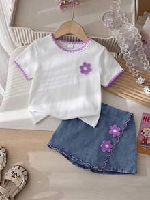 SHEIN Elladie kids 女童 2 件組春夏季套裝，圓領 T 恤與牛仔裙褲套裝，刺繡與花卉裝飾，俏皮可愛，休閒時尚，女童夏季短袖短褲套裝 - 紫色 - 查看 3