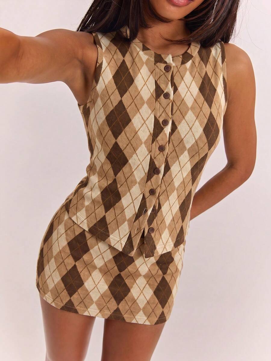 SHEIN BAE 女款夏季休閒復古2000年代鑽石印花背心上衣與裙子兩件套,現代都市商務辦公日常老錢風,棕色與奶油色 - 彩色 - 查看 1