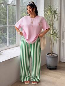 SHEIN EZwear 大尺碼女款字母印花短袖T恤與條紋長褲休閒兩件套 - 彩色 - 查看 5