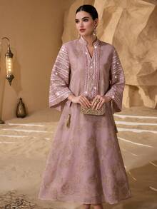 Al Najma 女款優雅工藝布料流蘇裝飾寬鬆長款晨袍 - 粉色 - 查看 3