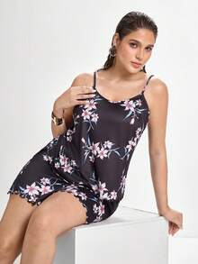 Slumbrini Plus Size Floral Print Cami Top & Shorts Pajama Set - Black - View 7