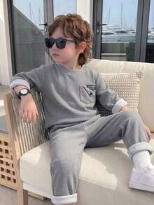 SHEIN 2pcs/Set Boys Spring/Autumn Gray Casual Letter Print Crew Neck Long Sleeve Top & Jogger Pants Set, Loose Fit, Comfortable, Suitable For Daily Wear, School Activities, Outdoor Play, Family Gatherings, Photo Shoots - Grey - View 5