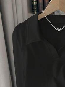 SHEIN 女款POLO領修身T恤，休閒極簡優雅風，適合日常休閒穿著，長袖上衣，春/秋季新款時尚上衣女式襯衫，蝴蝶結圖案T恤上衣 - 黑色 - 查看 3