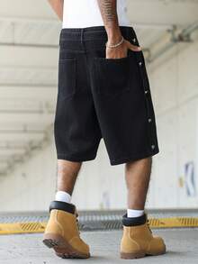 Manfinity Roghcode 男士街頭風休閒多扣環腰帶黑色大尺碼牛仔短褲 - 黑色 - 查看 3