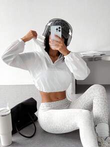 Dewbera Dewbera Solid Color Drawstring Hem Cropped Hooded Sweatshirt - White - View 7