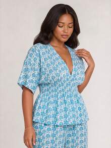 ELLERISSA Plus Size Blue And White Ditsy Floral V-Neck Blouse Wide Leg Pants Co-Ord Set Beach Vacation Summer Boho - Blue and White - View 3