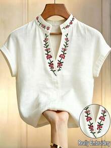 SHEIN LUNE 女款夏季復古刺繡立領短袖襯衫，白色溫柔風V領花卉上衣，修身百搭通勤度假風 - 白色 - 查看 1
